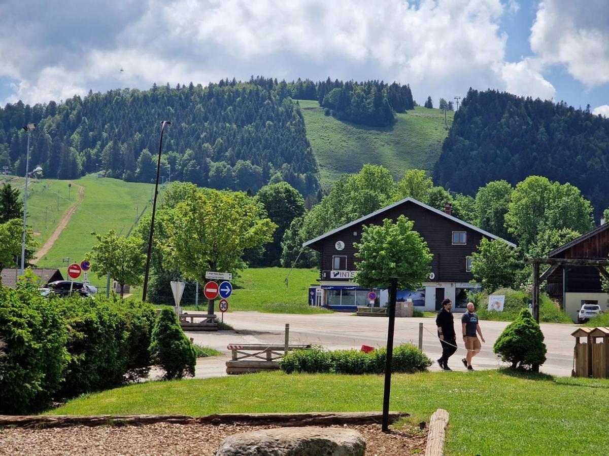 Métabief Place Royale Pour 10 A 12 Personnes A 30 Met Des Pistes De Ski Et Vtt מראה חיצוני תמונה